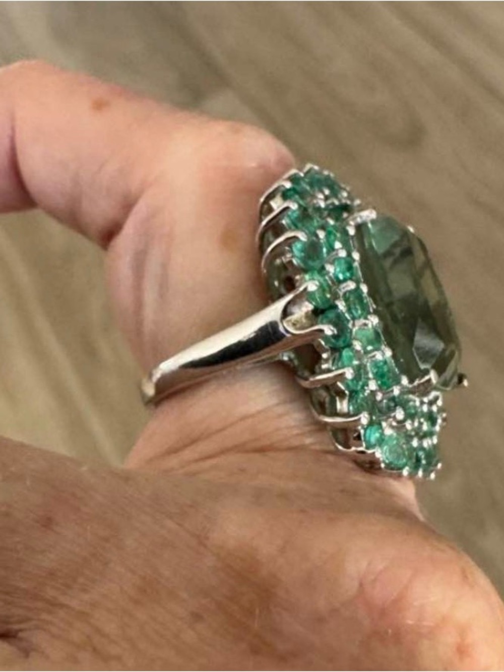 Green Oval Gem Halo Cocktail Ring - Picture 4 of 9